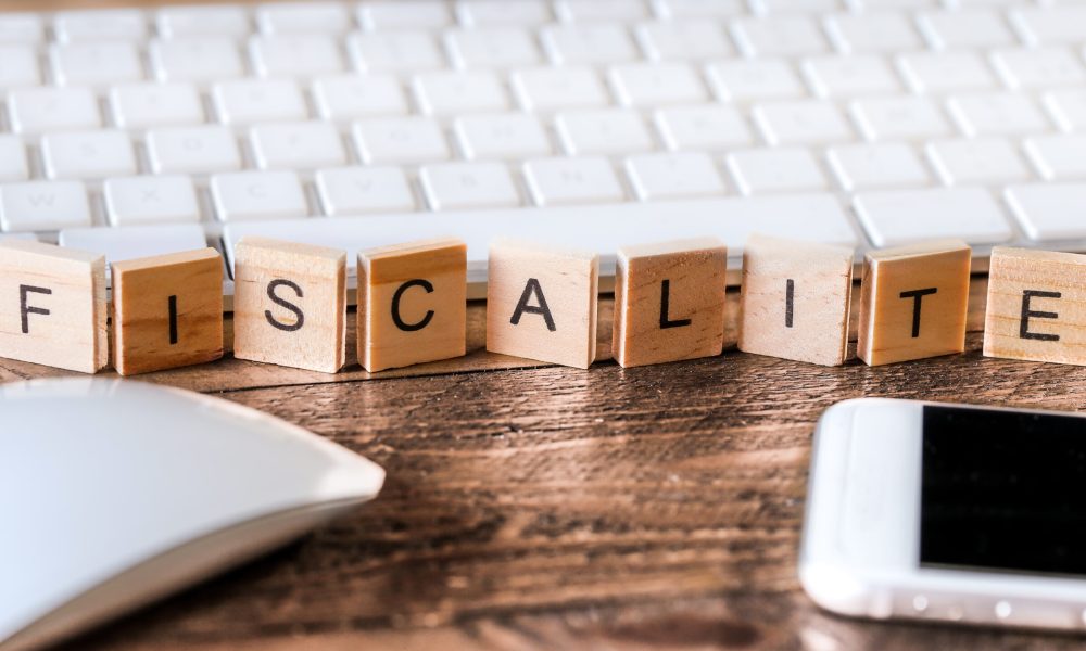 Lettres sur pieces en bois : fiscalité